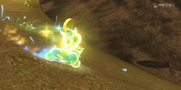 Mario Kart 10 Best Items In The Series Ranked Game Rant Mario Kart 10 Best Items In The Series Ranked Game Rant