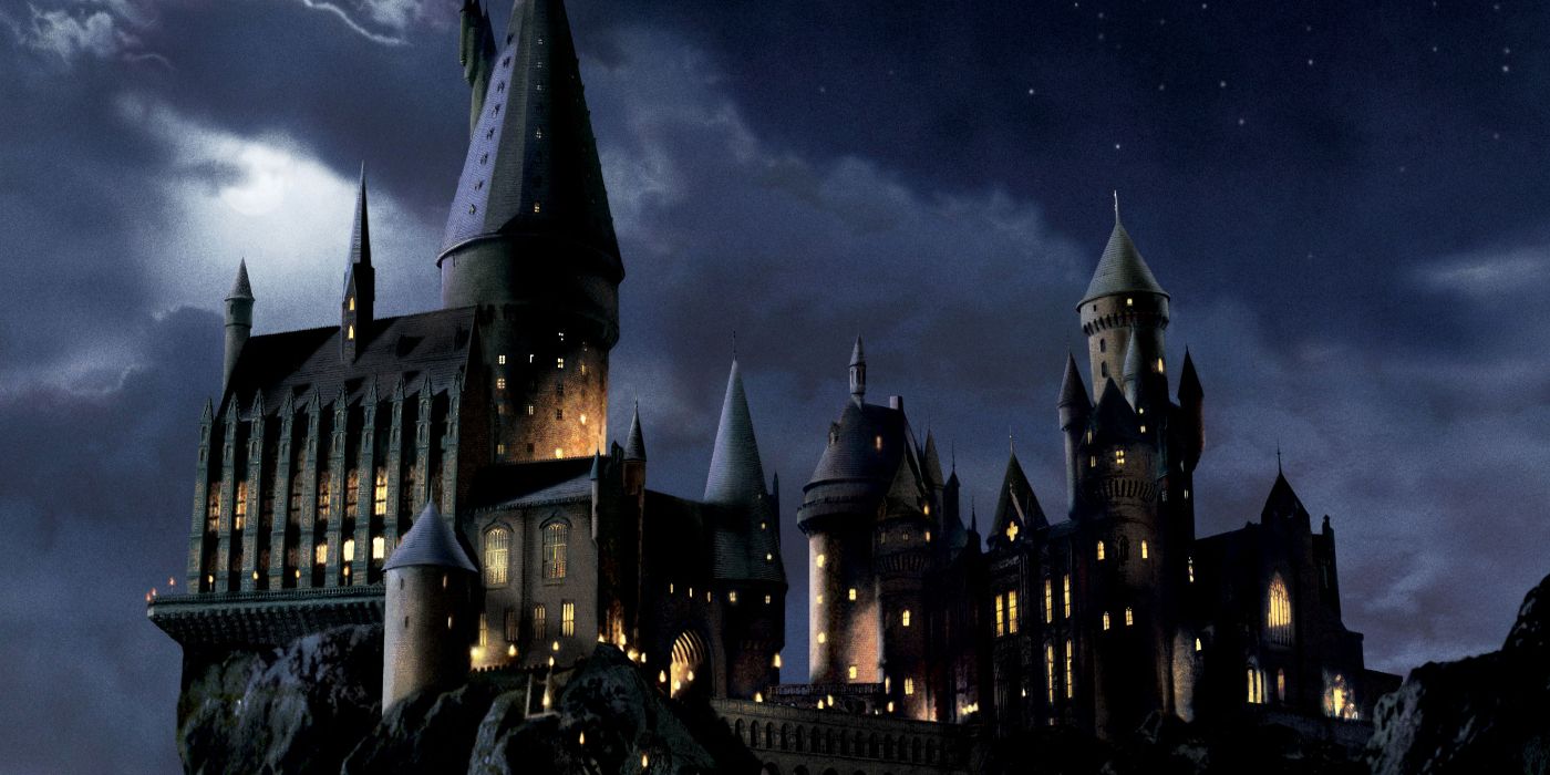 Harry Potter's Hogwarts Recreated in Dreams | Game Rant